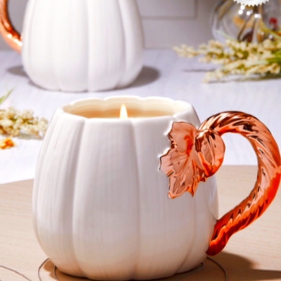 Charmed Aroma Other - 💋 2 for 25 - Giant Pumpkin Mug with Copper Leaf Handle
